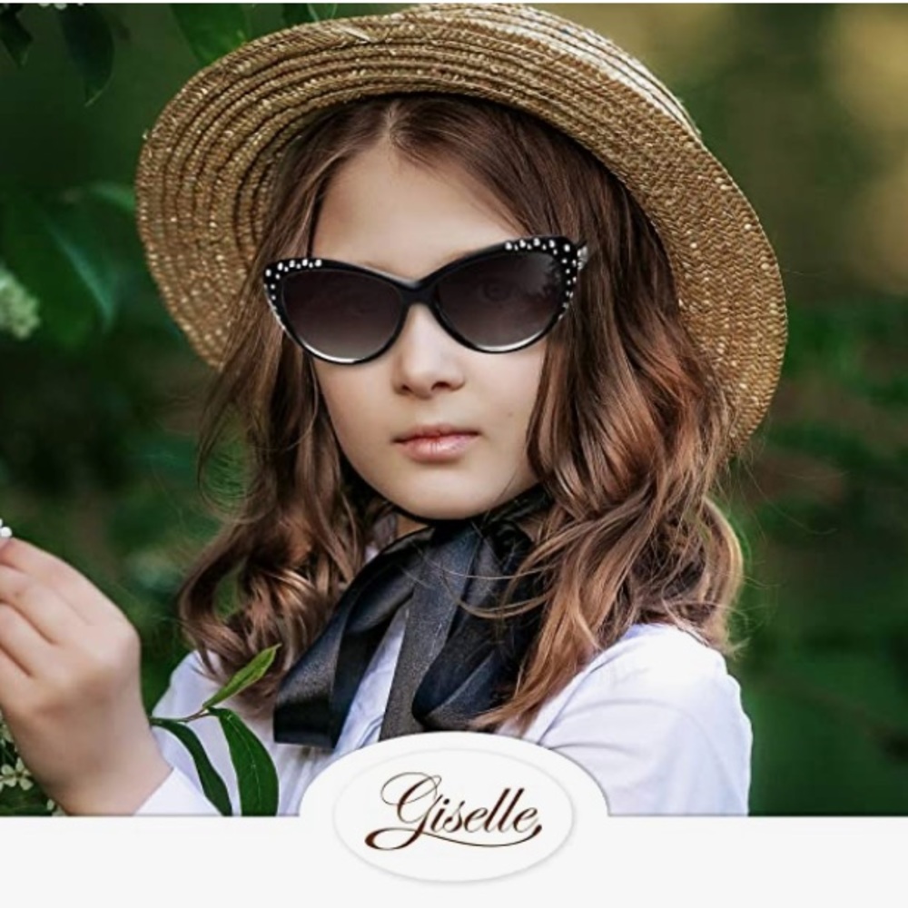 NWOT Giselle Cute Kids Retro Cat Eye Rhinestone Sunglasses for Children Age 6-14
